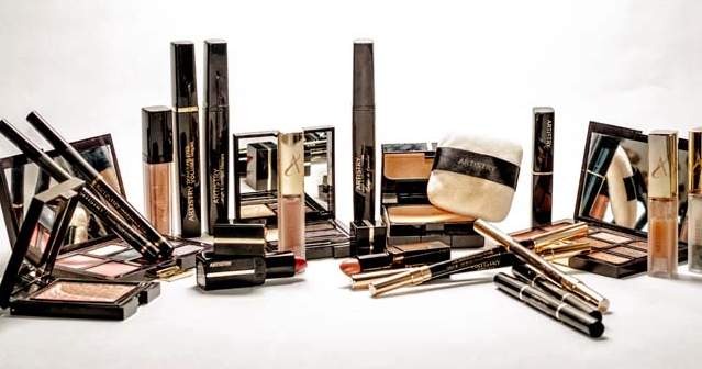 Get All The Top Brands Collection At The Makeup Rush