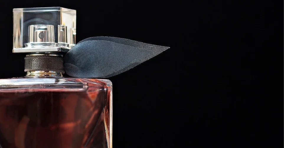 How to buy perfume online