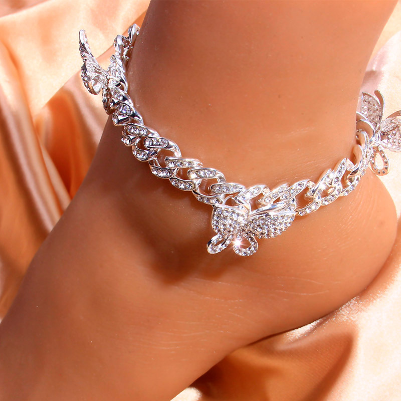 Put grace to your feet with diamond anklet